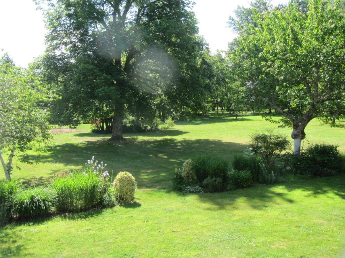 Domaine De Montizeau Bed & Breakfast Lailly-en-Val ภายนอก รูปภาพ